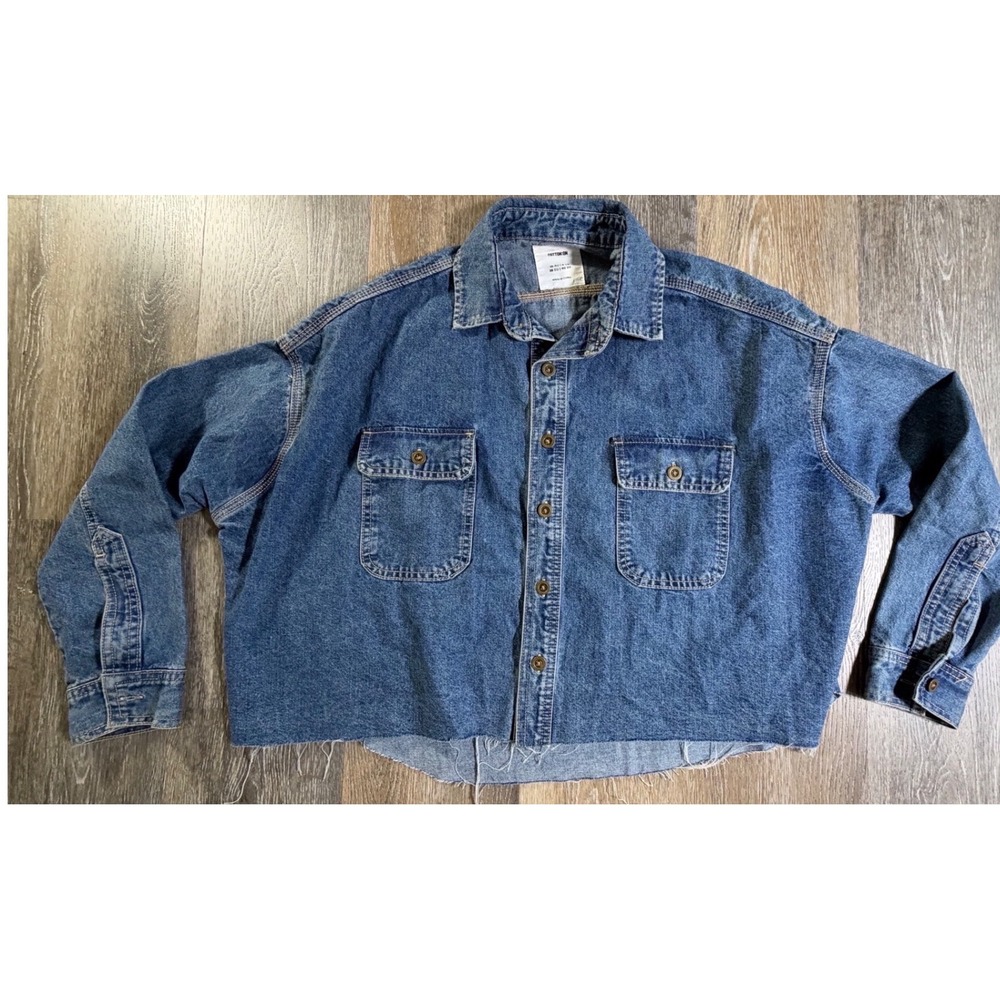 Cotton On Denim Shirt Womens 6 Blue Cropped Raw Hem Long Sleeve Button Up